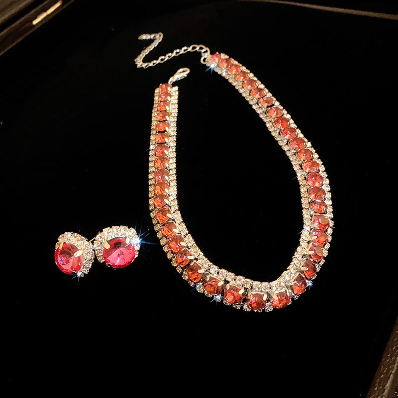 Set colier cu cercei patrati, efect de diamant
