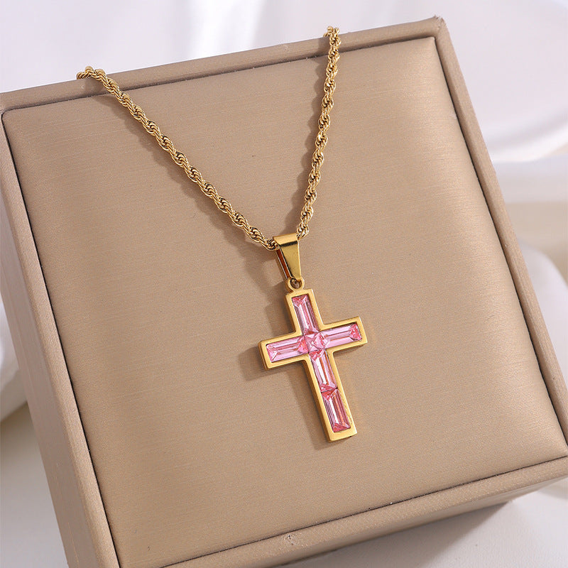 Colier cu cruce, efect de diamant
