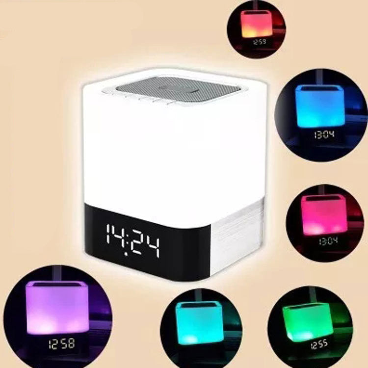 Difuzor Bluetooth cu lumina LED multicolora, afisare ora