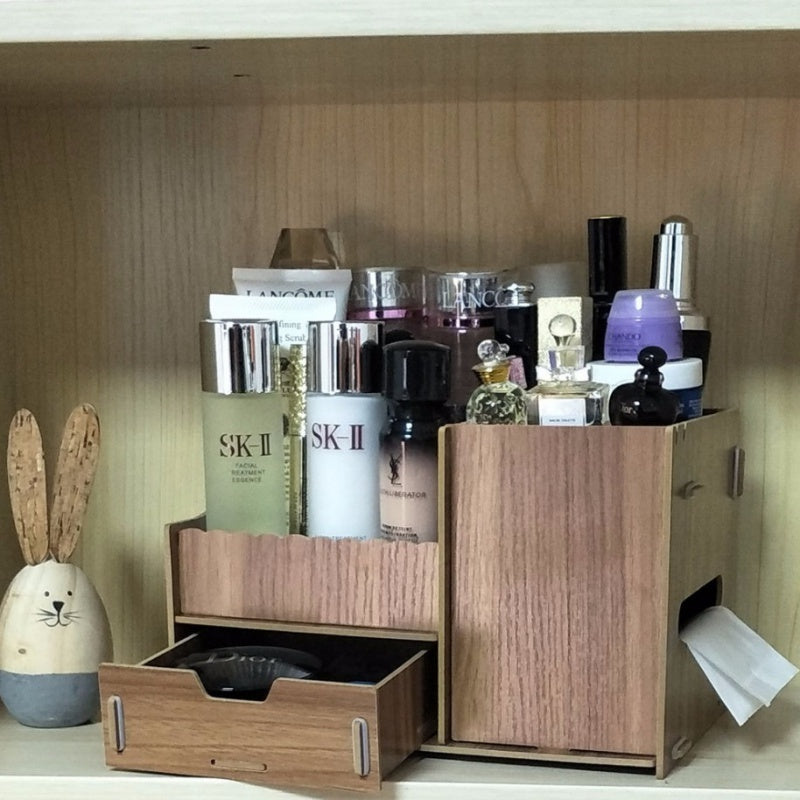 Dulap de depozitare din lemn, ideal pentru produse cosmetice