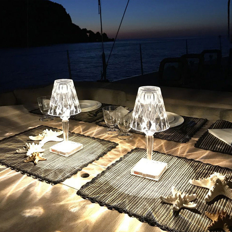 Lampa de masa cu efect de cristal
