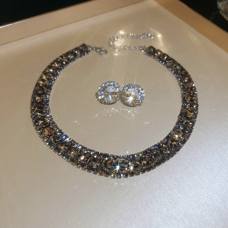 Set colier cu cercei patrati, efect de diamant