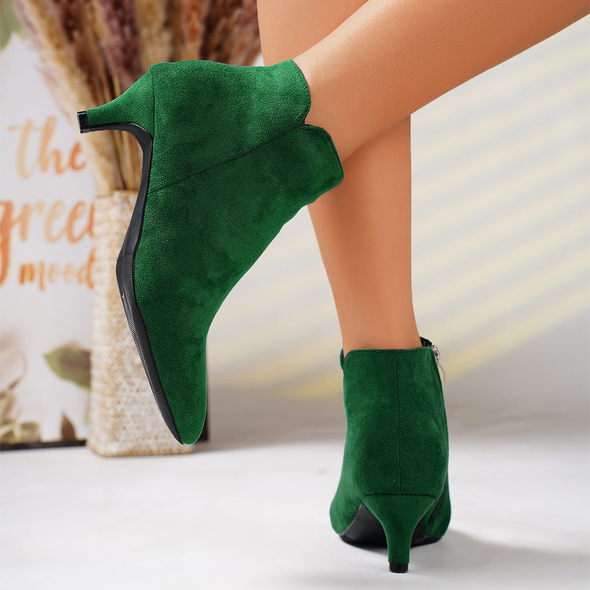 Botine din piele intoarsa cu toc stiletto