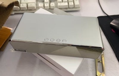 Încărcător fără fir pentru baterii pentru telefonul mobil cu afișaj HD, ceas și măsurare a grade