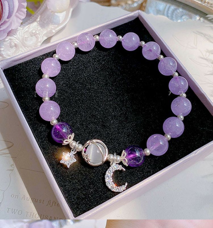 Bratara cu design feminin cu piatra sidefata usoara