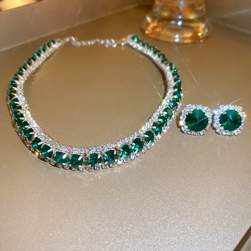 Set colier cu cercei patrati, efect de diamant