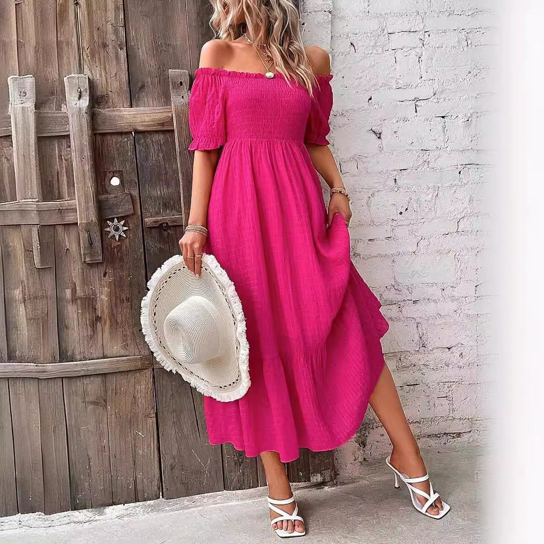 Rochie elegantă de damă cu croială slim și decolteu rotund