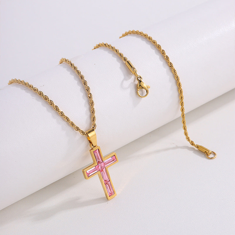 Colier cu cruce, efect de diamant