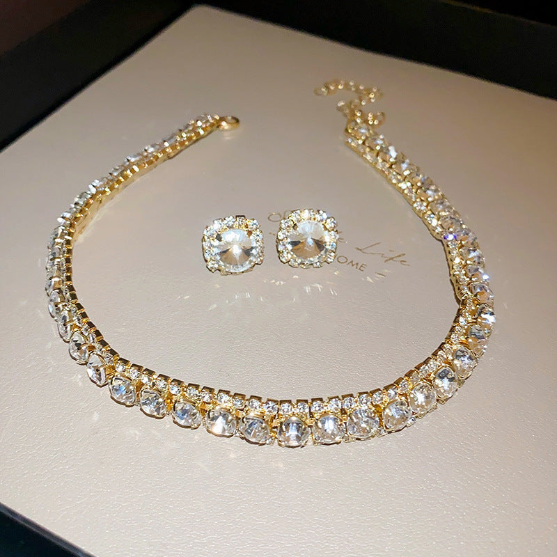 Set colier cu cercei patrati, efect de diamant