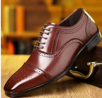 Scarpe da uomo eleganti con punta britannica