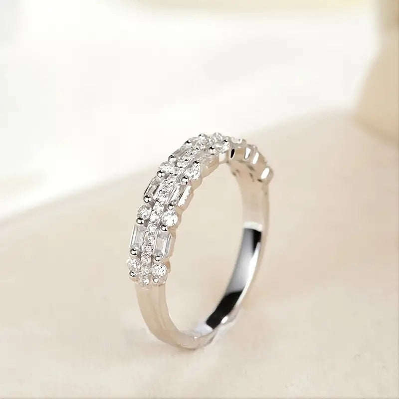 Anello Donna a tre strati con montatura a cerchio sottile