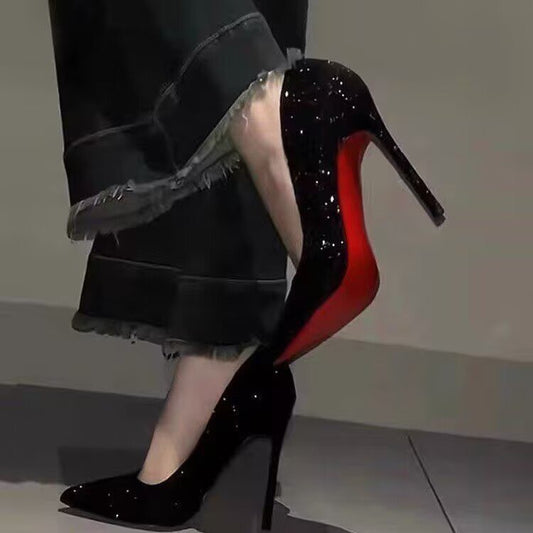 Scarpe da donna con tacco sottile e paillettes nere, effetto brillantinato