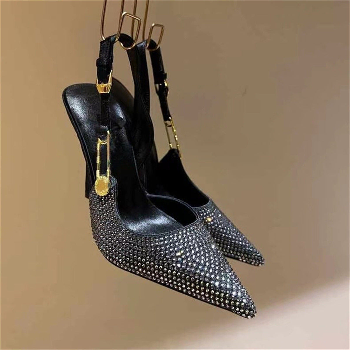 Scarpe da donna con tacco alto, cinturino e strass