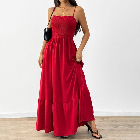 Abito da donna elegante con bretelle intrecciate