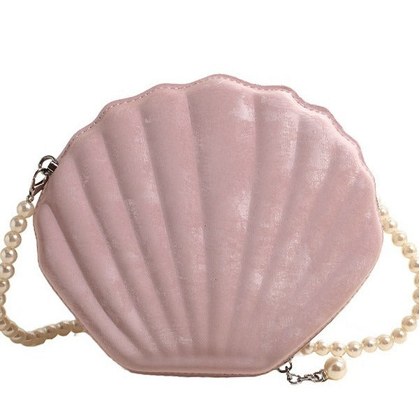 Shell-shaped shoulder bag